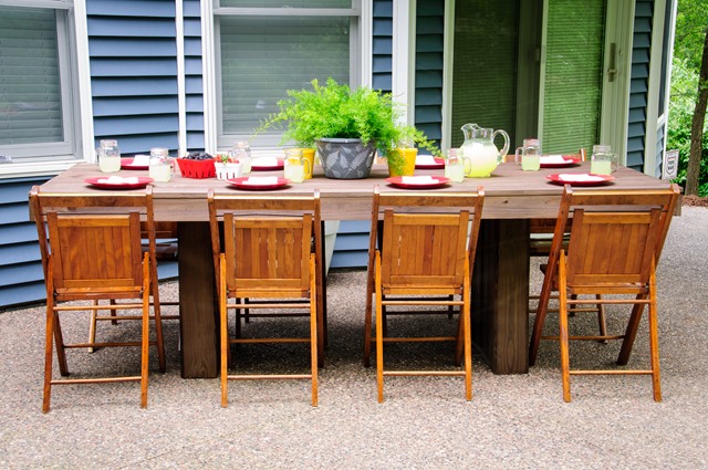 DIY Outdoor Patio Table