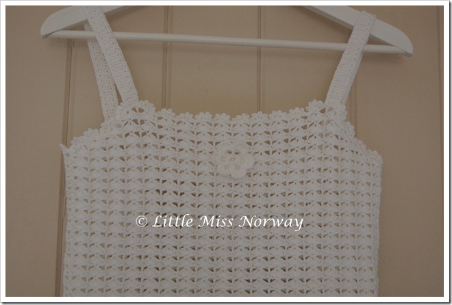 WHITE CROCHET CAMI2