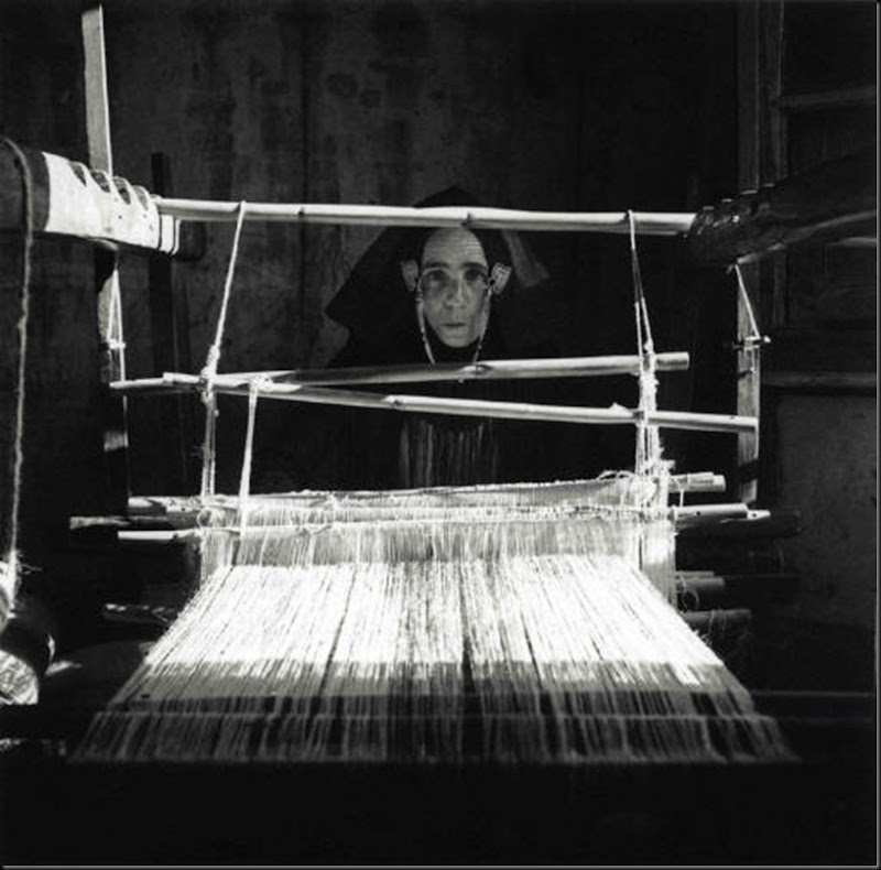 © Ugo Pellis-Museo delle Culture, Lugano, Switzerland. - Il telaio - Villagrande Strisàili, 6 Dicembre 1934 © Ugo Pellis-Museo delle Culture, Lugano, Switzerland. - Il telaio - Villagrande Strisàili, 6 Dicembre 1934