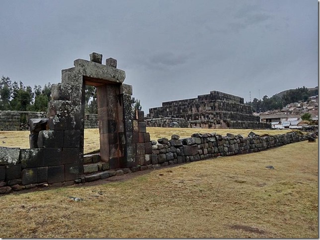 Vilcashuaman_Ushnu_DSC03972 Vilcashuaman_Ushnu_DSC03972