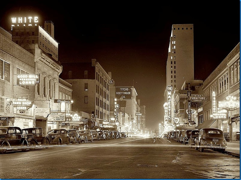 Elm street_at_night_Dallas_TX_1942