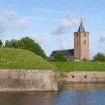 DSC01030.JPG - 3.06.2013. Naarden - XVII wieczna fortyfikacja; w tle Groote Kerk