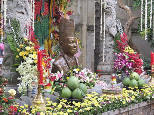 HuyNhatHTThichTriThu_02.jpg
