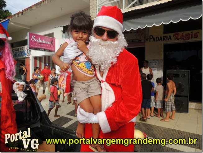 entrega de presentes dia de natal portal vargem grande mg (91)