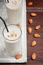 smoothie de banane cu migdale 1_thumb[2]
