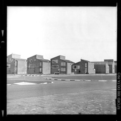 Asymmetric-Houses-3