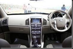 Mahindra-XUV500-dashboard