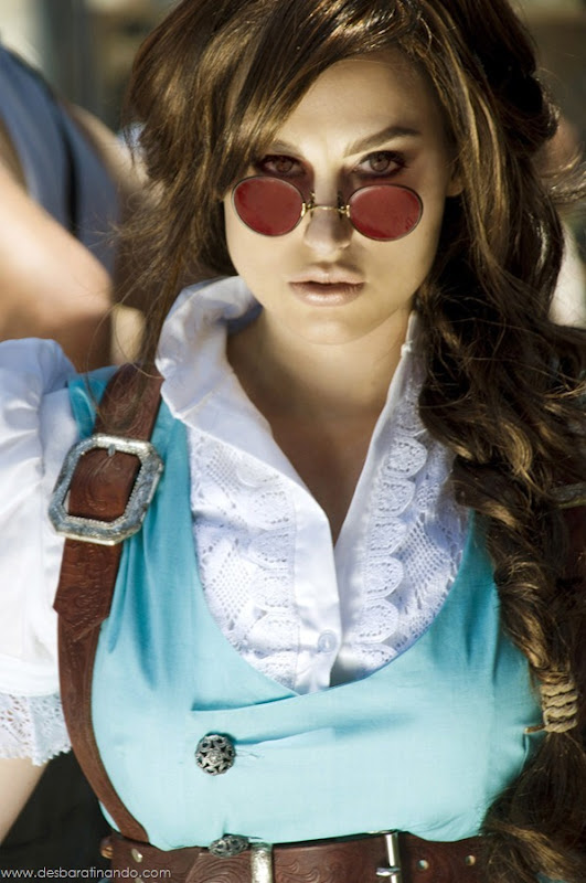 lara-croft-steampunk-cosplay-desbaratinando (1) lara-croft-steampunk-cosplay-desbaratinando (1)