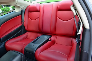 2011-infiniti-g37-ipl-rear-seats