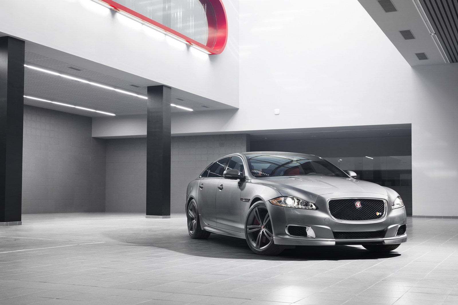 [2014-Jaguar-XJR-1%255B2%255D.jpg]