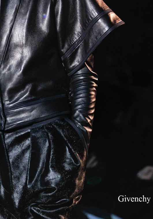 givenchy-rtw-fw2012-details-034_203311503488