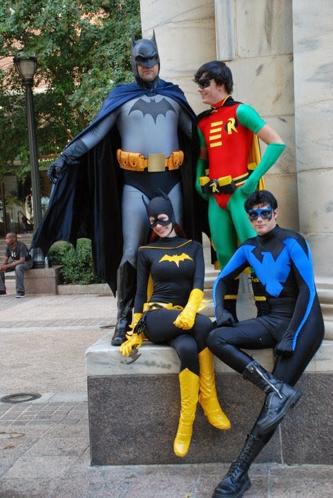 [Bat%2520Family%2520Cosplay%2520by%2520Ms.%2520Mars%2520via%2520Flickr%255B5%255D.jpg]