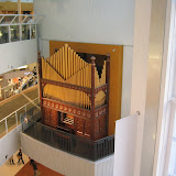 A giant pipe organ in the Toyosu LaLaport Mall