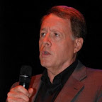 Peter Stirba Welcomes Guests
as Concert Begins