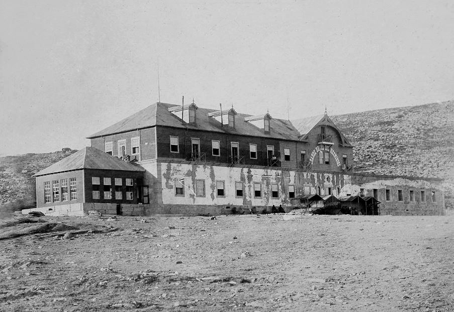 [1904-Grande-Hotel-dos-Hermnios.27.jpg]