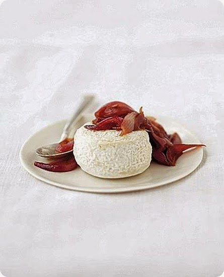 Formaggio di capra con confettura di cipolle Formaggio di capra con confettura di cipolle