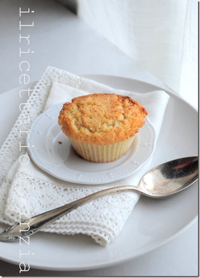 muffin al cocco e cioccolato bianco