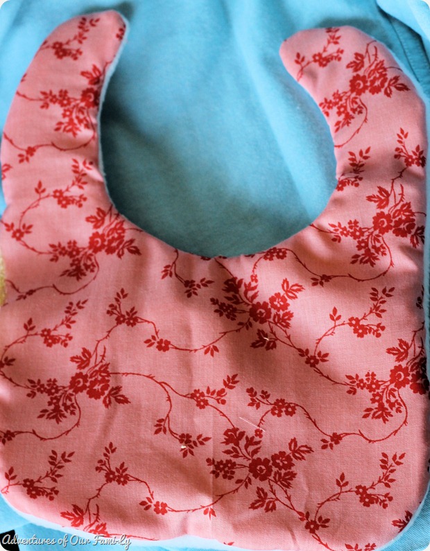 sew_easy_baby_bib