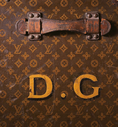 This close-up shot shows the personalization that the company has always promised their customers. This trunk was made for Mme Dore Gulbenkian. This close-up shot shows the personalization that the company has always promised their customers. This trunk was made for Mme Dore Gulbenkian.