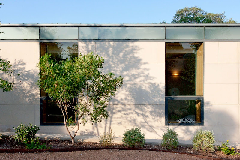 Cascading-Creek-House-04.jpg
