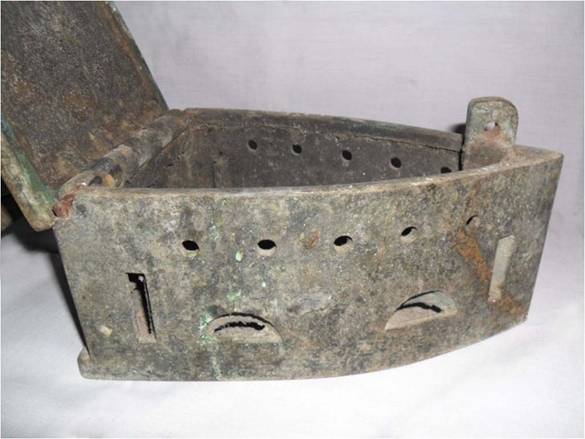 [Setrika%2520antik%25201962%2520-%2520kanan%255B5%255D.jpg]