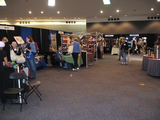 [20111203ARFiberArtsEx172.jpg]
