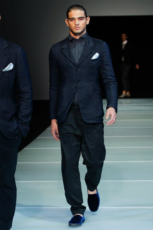 Milan Fashion Week Primavera 2012 - Giorgio Armani (45)