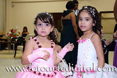 Fotos do evento Rafaela e Robson. Foto numero 8413 do estudio Foto Arte Digital, de Itaborai, RJ, que faz fotografia de casamentos (fotos de casamento), fotos de aniversario (fotografia de aniversario), fotos de 15 anos, fotos de criancas (fotografia infantil), fotos de eventos sociais, videos de casamento, videos de 15 anos, videos de making-of, videos de aniversario, video infantil (video de criancas) e videos de eventos sociais. Fotojornalismo e videojornalismo em Itaborai, RJ.
