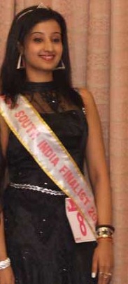 [aishwarya%2520muraleedharan%2520nicestill%255B3%255D.jpg]