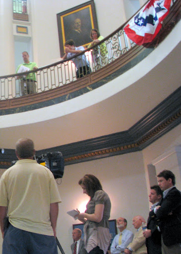 People gathered on all levels of the Courthouse to watch as Roy Blunt spoke. (Photo by: Kenrick Nobles)