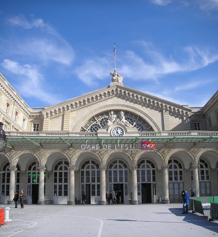 [Gare_de_dEst_Paris_2007_a13.jpg]