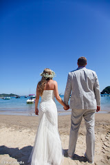 Álbum de fotos de Maria + Mike de Paulo Herédia Fotografia, fotos de casamento em Niterói e Rio de Janeiro, RJ. O fotógrafo Paulo Herédia faz fotos de casamento, fotos de festas, ensaios de casal (e-session), fotos de moda e fotos para editorial. Album (digital) de fotos de Maria + Mike de Paulo Heredia Fotografia, fotos de casamento em Niteroi e Rio de Janeiro, RJ. O fotografo Paulo Heredia faz fotos de casamento, fotos de festas, ensaios de casal (e-session), fotos de moda e fotos para editorial.