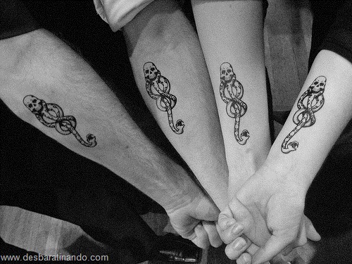 tatuagens harry potter tattoo reliqueas da morte bruxos fan desbaratinando (19)