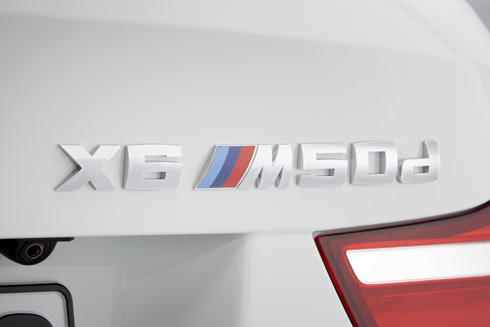 BMW-X6-M50d-12[2].jpg