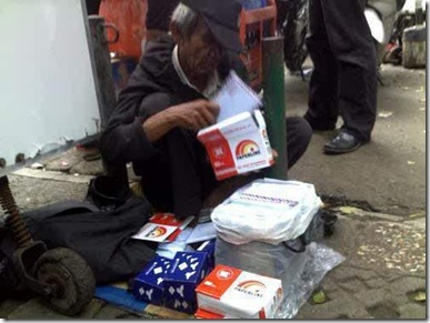 Bapa Penjual Amplop - Herlan Blog Bapa Penjual Amplop - Herlan Blog
