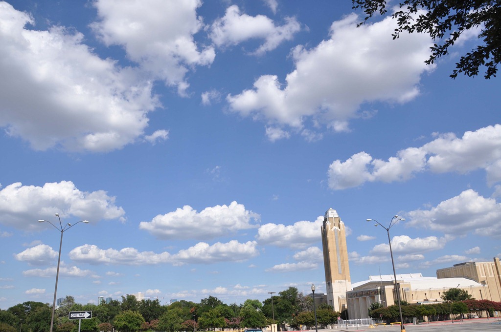 [Clouds_WillRogers24.jpg]