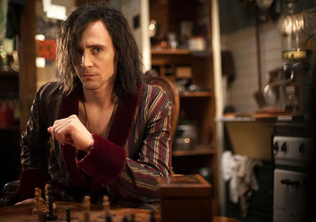 Tilda Swinton durvul, avagy új fotók az Only Lovers Left Alive-ból 05