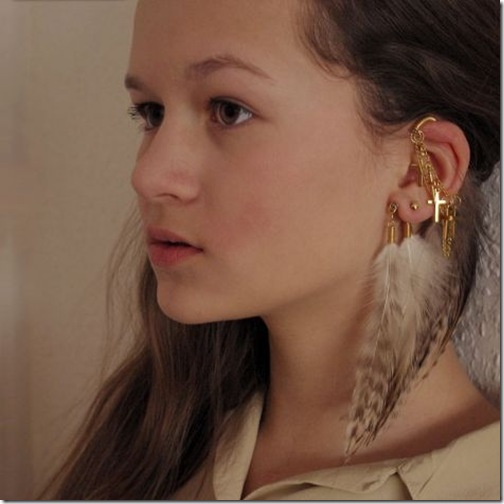 472_472_ear-cuff-with-natural-feathers-and-5-gold-plated-c_1298626350_1 472_472_ear-cuff-with-natural-feathers-and-5-gold-plated-c_1298626350_1