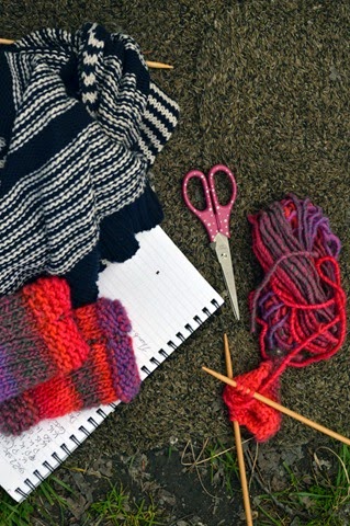 [knitting5.jpg]
