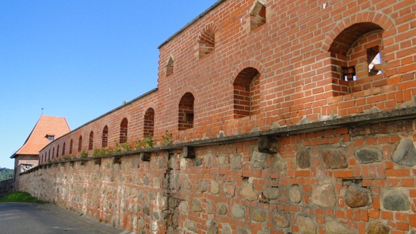 Antiga muralha de Vilnius