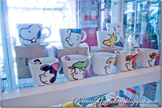 Charlie Brown Cafe (33)