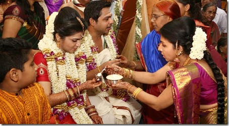 Anchor-Divyadarshini-marriage-pics-(3)5635