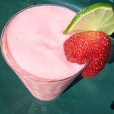 Delicious Healthy Strawberry Shake