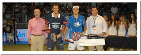 Belasteguin-D&iacute;az y Navarro-Reiter parejas campeonas en el Bwin PPT Benicassim 2011.