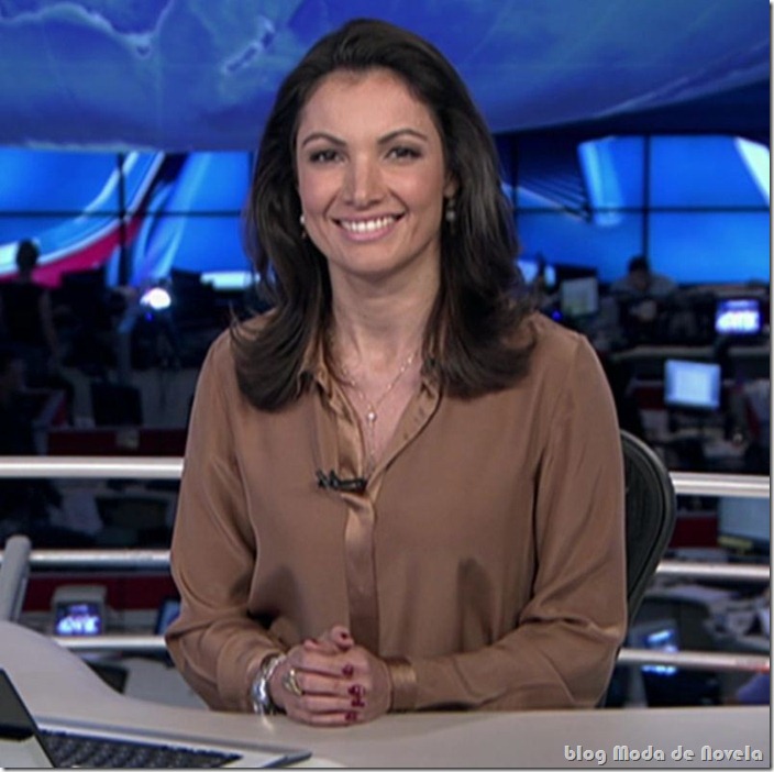 moda da patr&iacute;cia poeta no jornal nacional - 22dez11