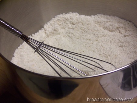 [cinnamon-pull-apart-bread%2520001.jpg]