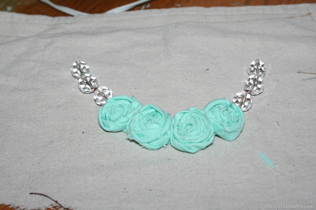 [how_to_make_rose_necklace_with_fabric%2520%252820%2529%255B12%255D.jpg]