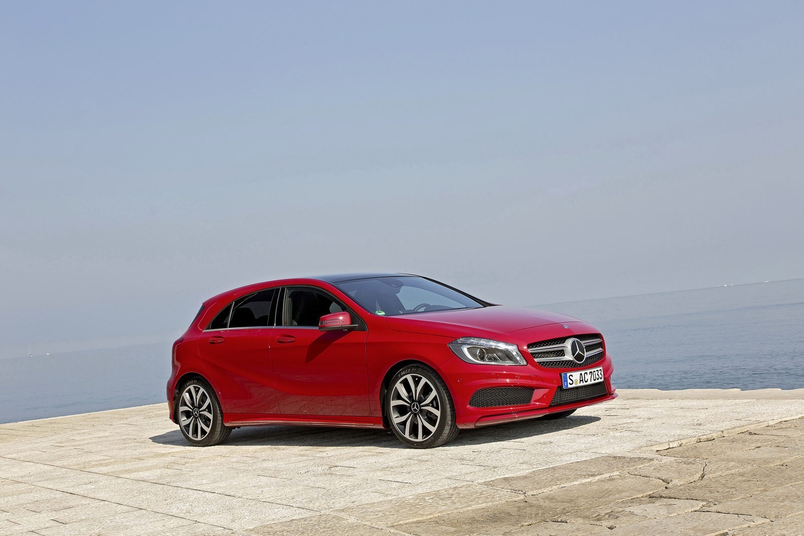 [2013-Mercedes-A-Class-51%255B1%255D%255B2%255D%255B2%255D.jpg]