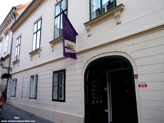 fachada-museo-relaciones-rotas-de-zagreb.JPG