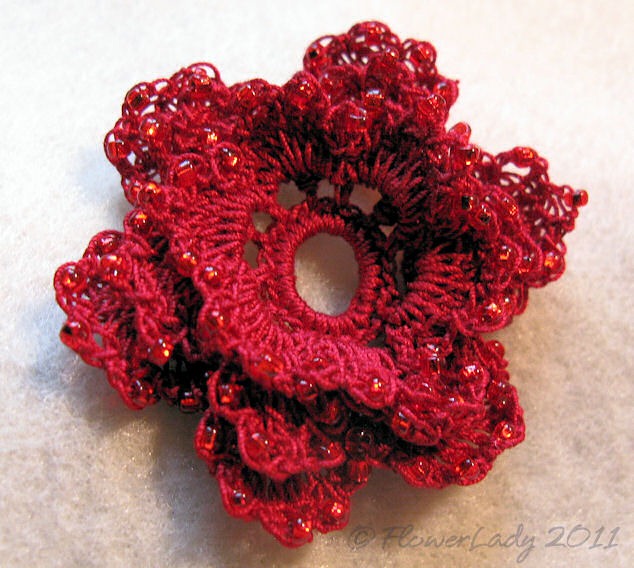 [12-08-crochet-bead-red-rose%255B5%255D.jpg]